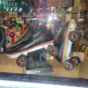 Riedell roller skates size 11 redline,,reactor neo aluminum plates Kwik Zenith